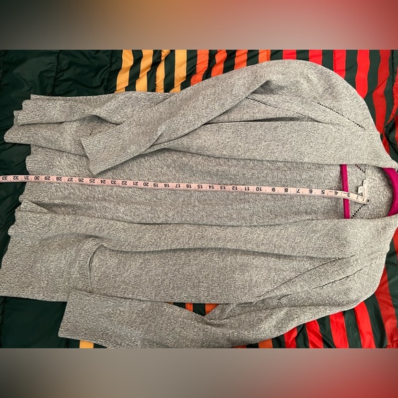 Gap m/l heavy /thick cardigan - Picture 4 of 7